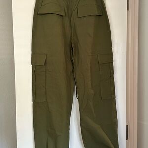 Women’s Olive Cargo Pants